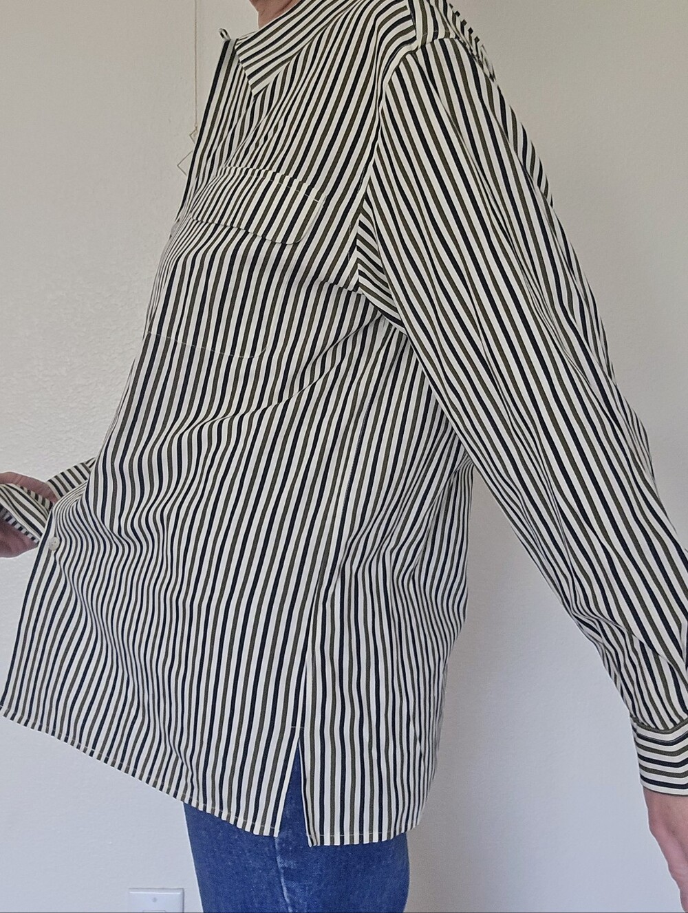 🐩VTG Pinstripe Button Down Blouse - Picture 4 of 9